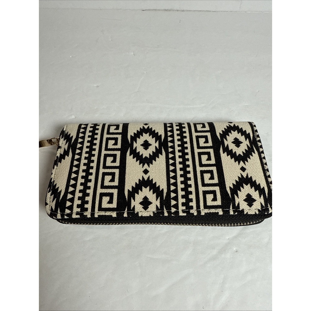 Wallet Zippered Pink Aztec Design Multi Compartment Coin Card 8x4 In